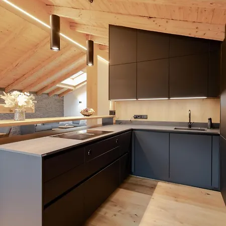 Daire Hoffmann-schiffer *