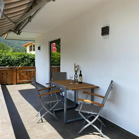 Hoffmann-schiffer Apartman *