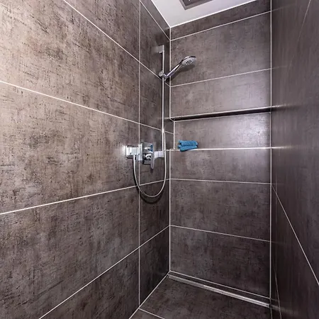 Apartment Hoffmann-schiffer